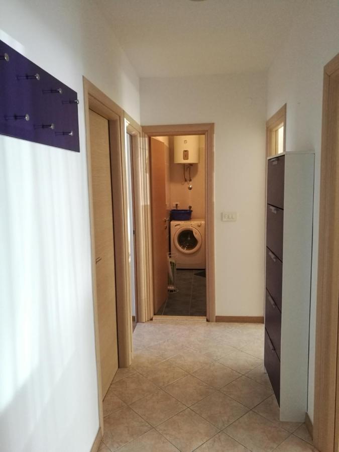 Nice And Cozy Two Single Bed Room Split Exterior photo